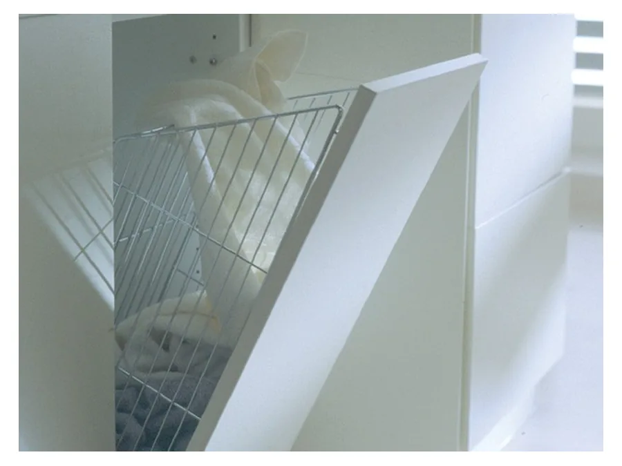 Coșuri de rufe cromate pentru dulap