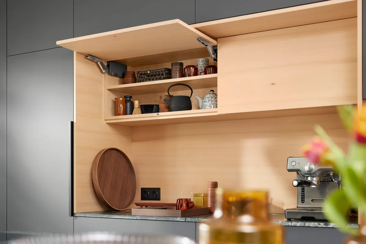 TIP-ON comfort pentru fronturi pivotante