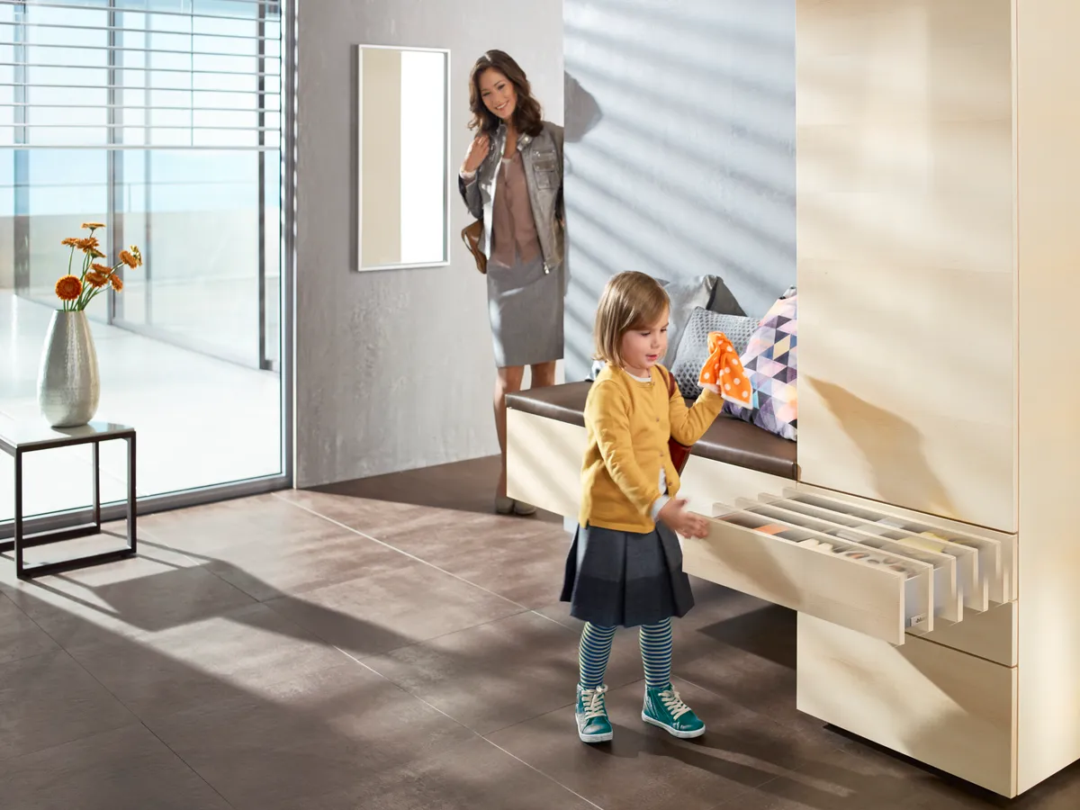 MERIVOBOX cu TIP-ON BLUMOTION