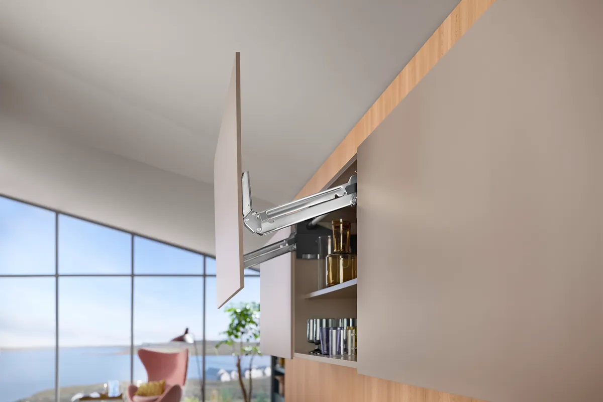 AVENTOS HL top: fronturi subţiri începând de la 8 mm