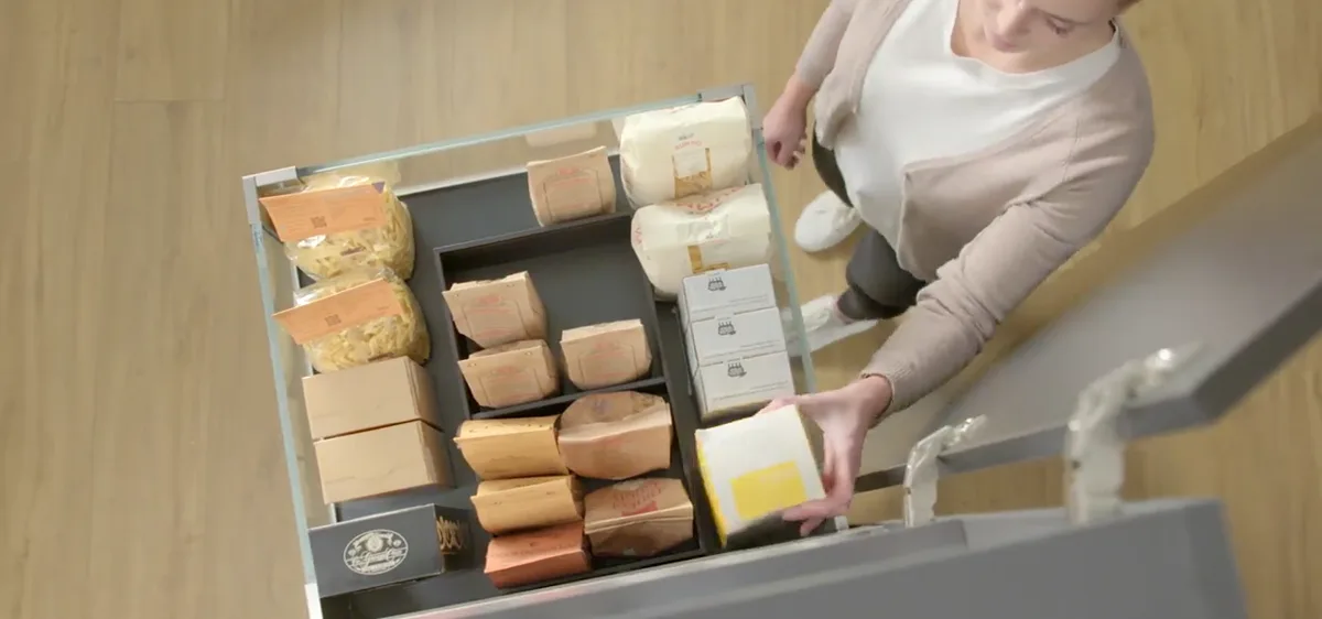Blum SPACE TOWER — sertar de cămară cu alimente